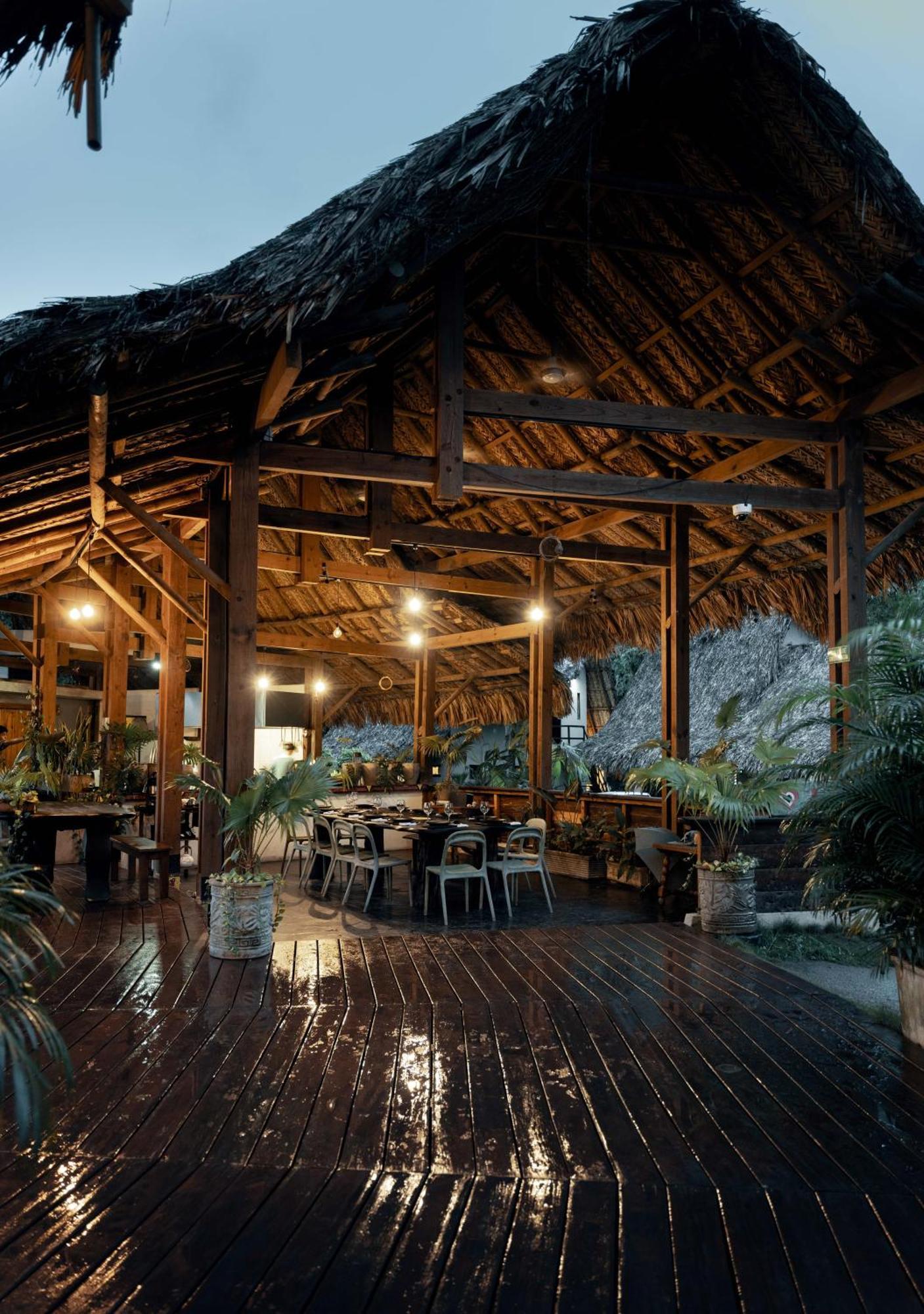 One Santuario Hotel Y Reserva Natural Паломино Экстерьер фото